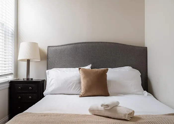 Flexhome Wicker Park 3br Dv1