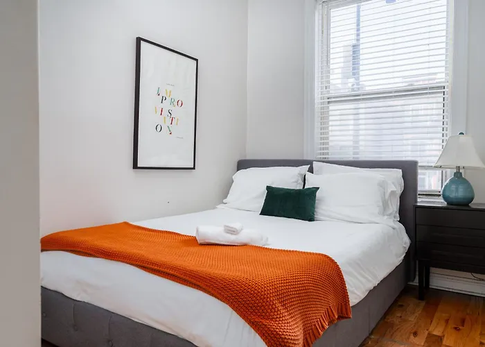 Apartment Flexhome Wicker Park 3br Dv1